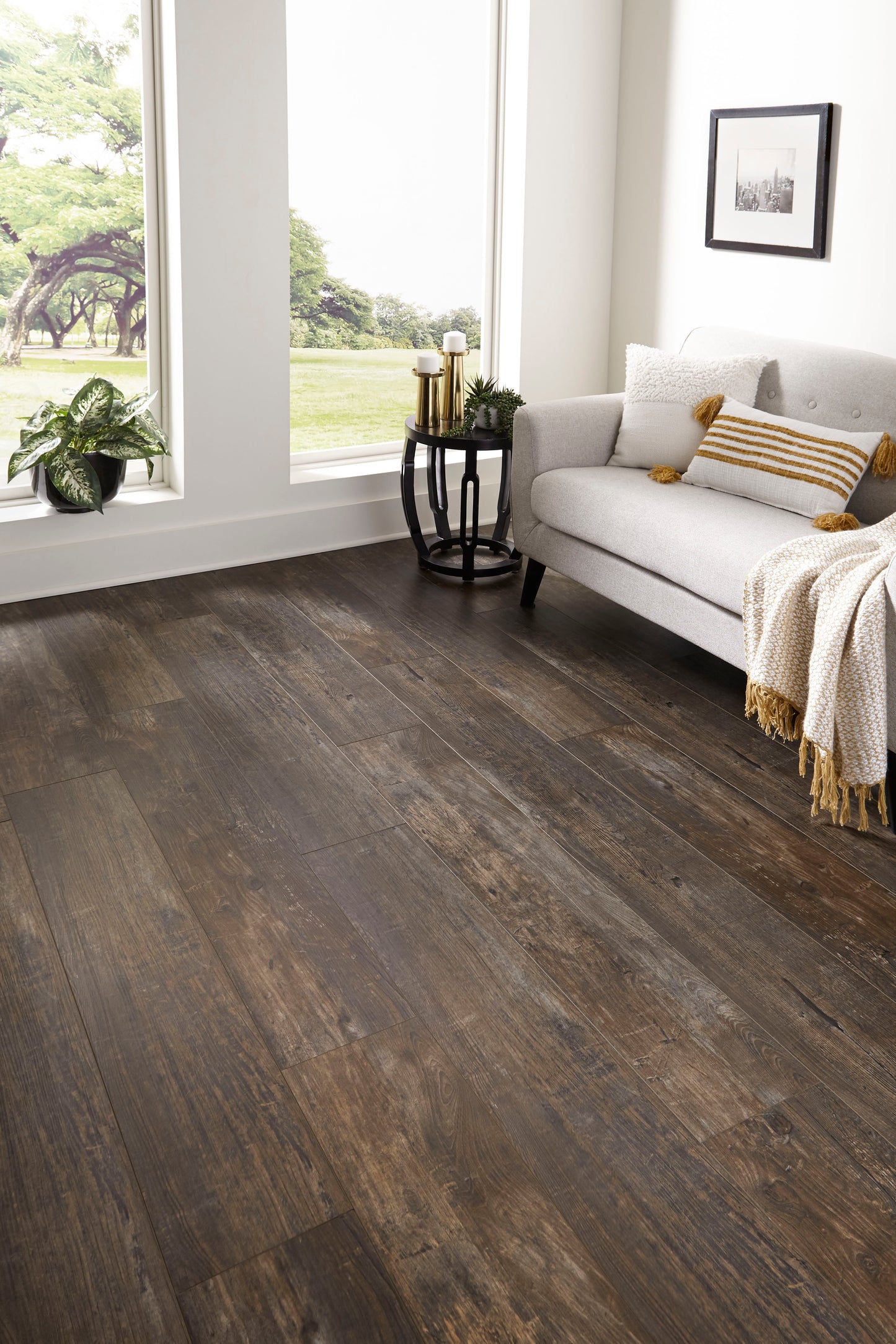 Rigid Core Vinyl Plank - Old Country - Sample
