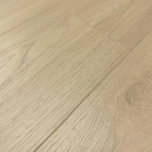5mm Thick AC4 Laminate Flooring with 1mm Attached Pad - Shasta